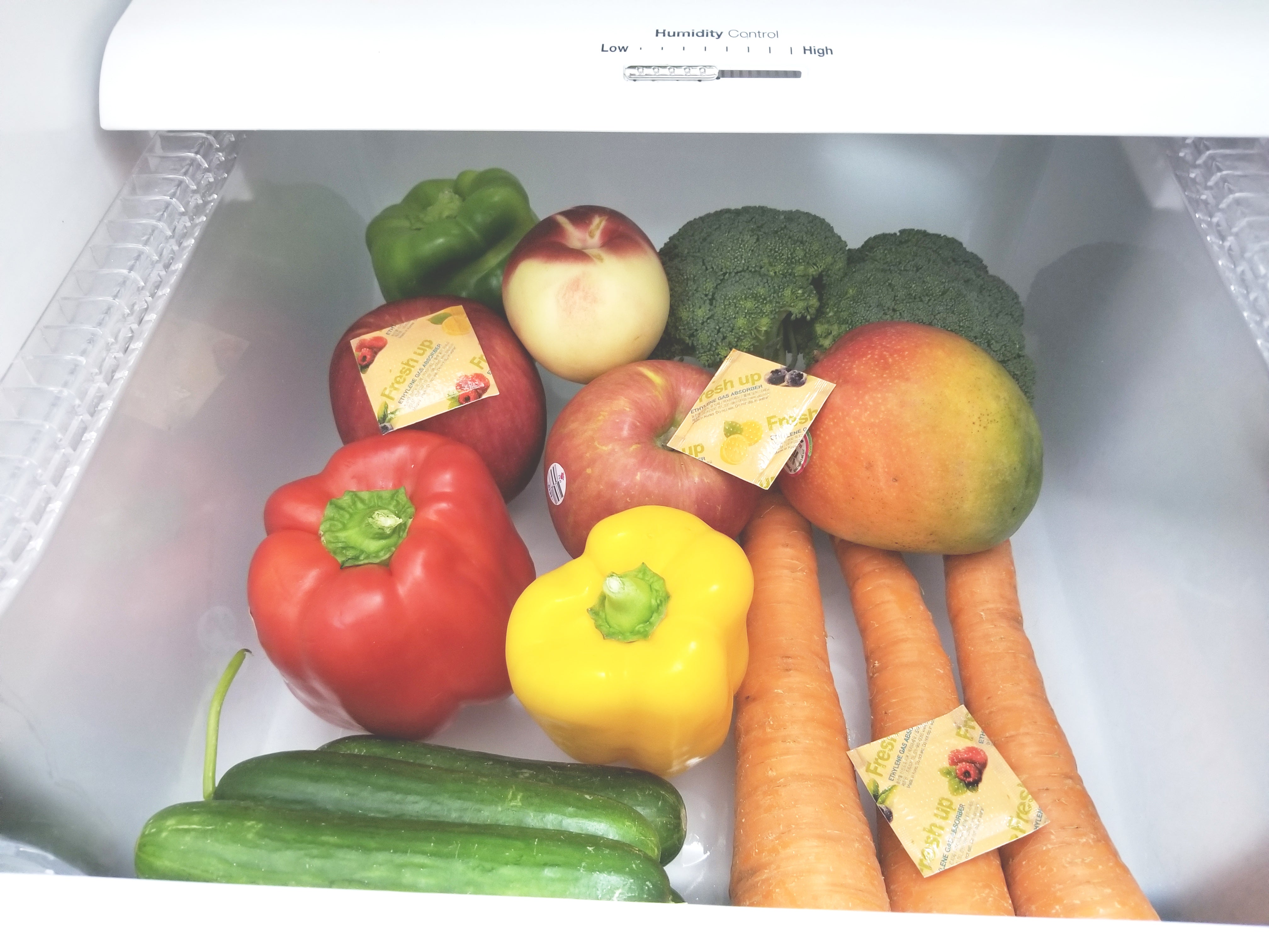 Fresh & Fresh 2 Gram (100 Pack) Premium Ethylene Gas Absorber ??Easy to and Ready to use packets ??Extends Freshness of Fruits, Vegetables, and Flowers